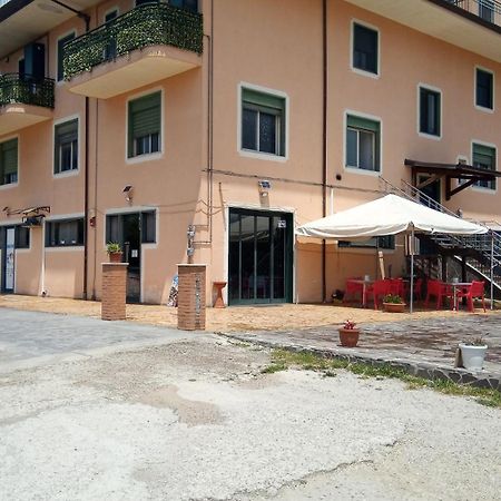 La Rosa Dei Venti Apartments Еболі Екстер'єр фото